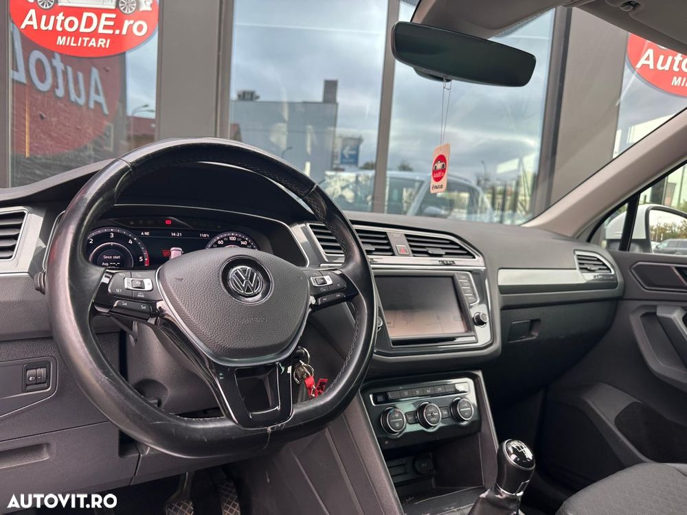 Volkswagen Tiguan - 5