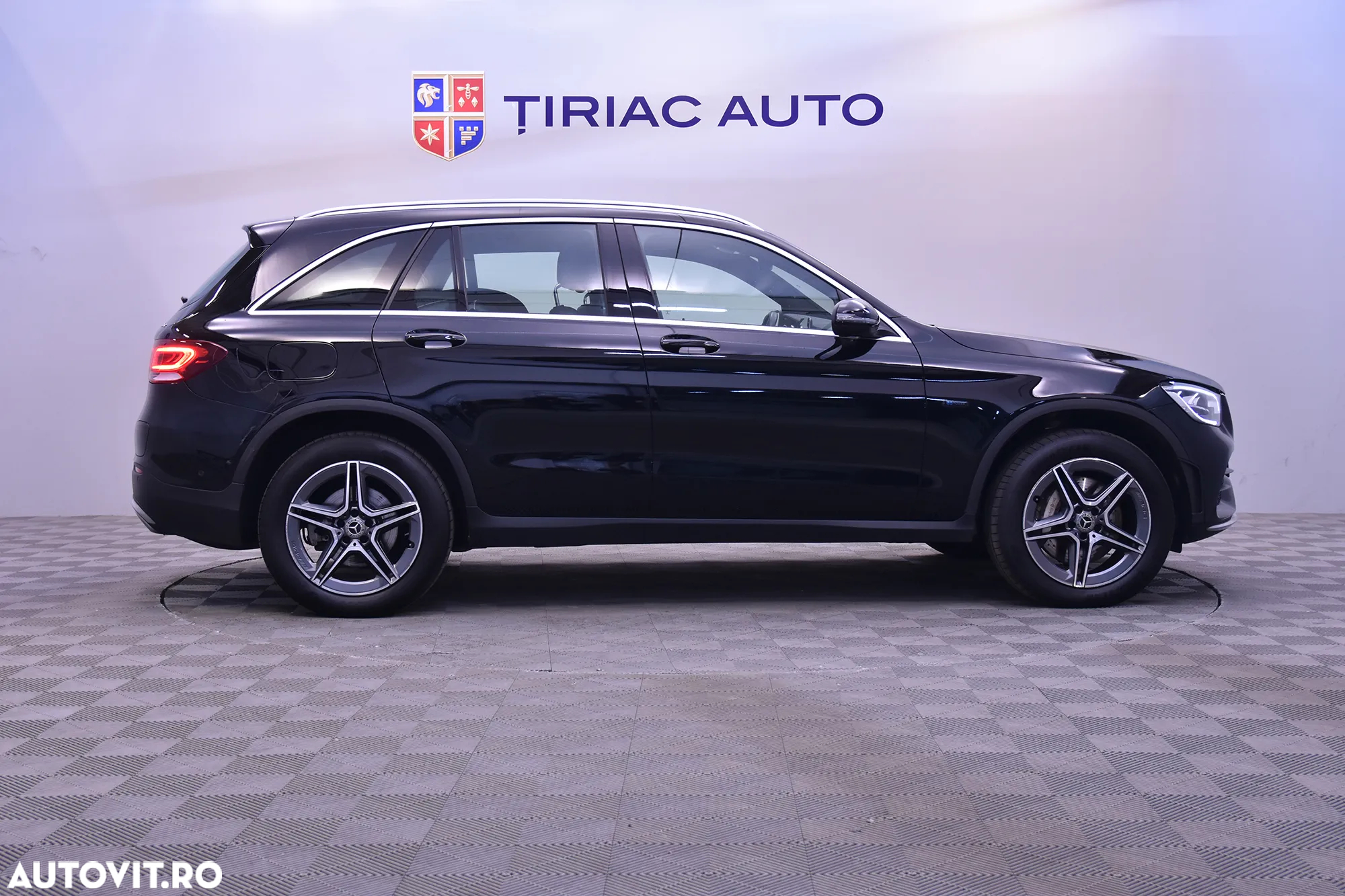 Mercedes-Benz GLC 300 de 4Matic 9G-TRONIC AMG Line - 6