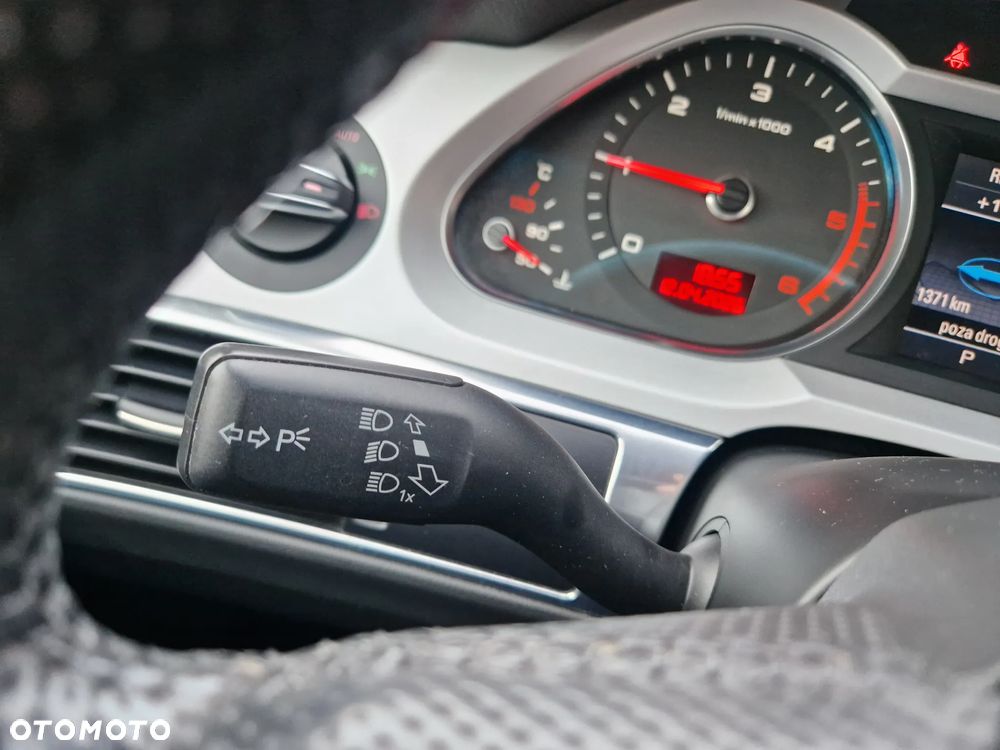 Audi A6 Avant 2.0 TDI DPF multitronic - 24