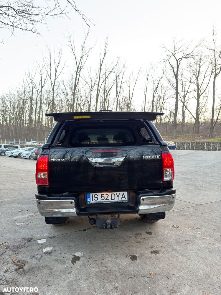 Toyota Hilux 2.4D 150CP 4x4 Double Cab AT Style - 17
