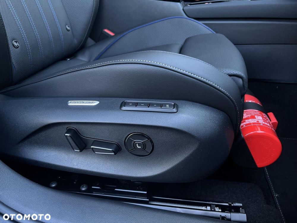 Volkswagen Passat - 13