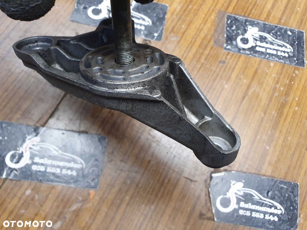 Łapa 8E0399115K Podpora Skrzyni Biegow Mocowanie Poduszka Wspornik Audi A4 B6 B7 - 11