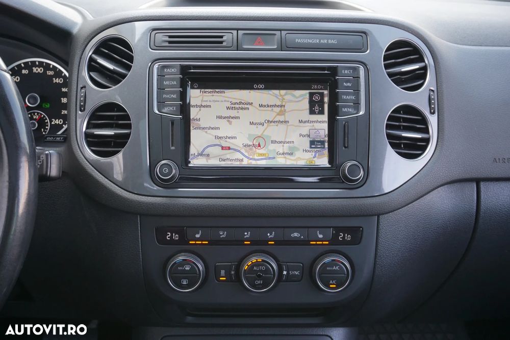 Volkswagen Tiguan 2.0 TDI SCR 4MOTION BlueMotion Technology DSG Sport & Style - 29