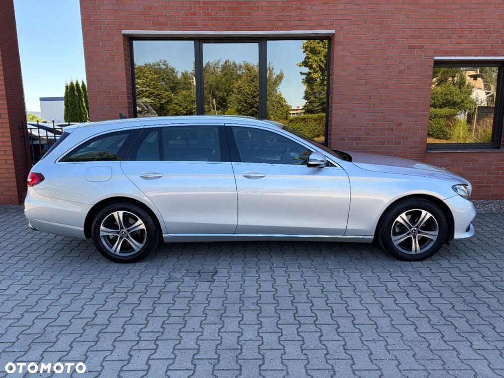 Mercedes-Benz Klasa E 220 d 9G-TRONIC Exclusive - 29