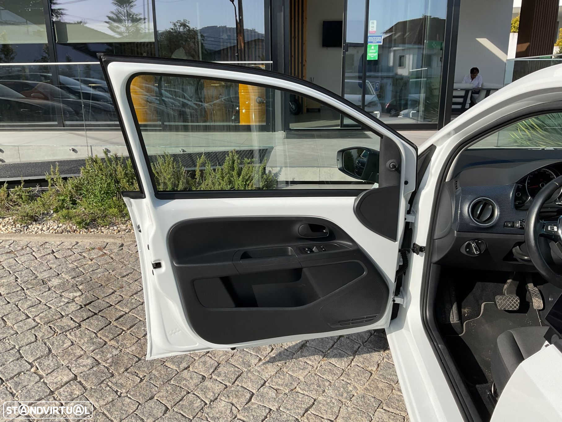 VW e-Up! Confort - 19