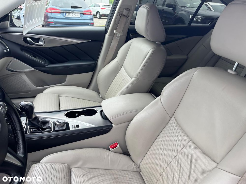 Infiniti Q50 2.0t Premium Executive EU6 - 16