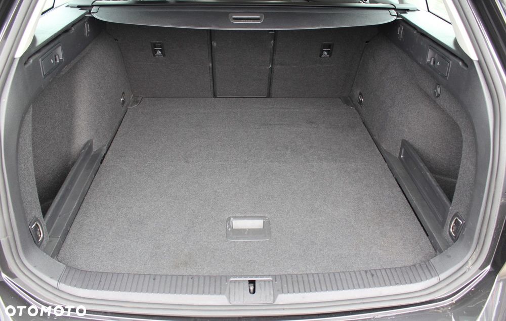 Volkswagen Passat Variant - 14