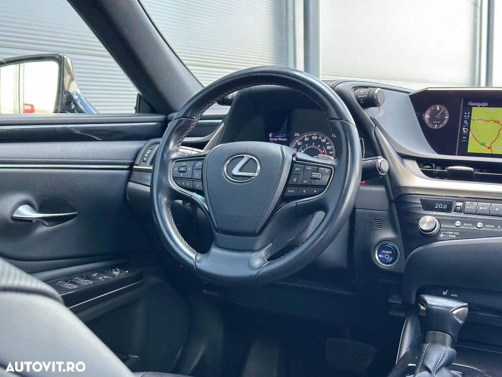 Lexus Seria ES 300h Executive Line - 23