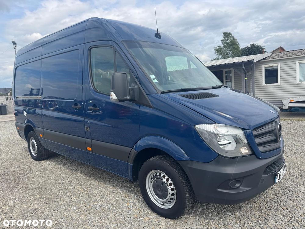 Mercedes-Benz Sprinter - 2