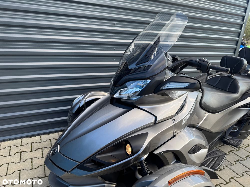 Can-Am Spyder - 8