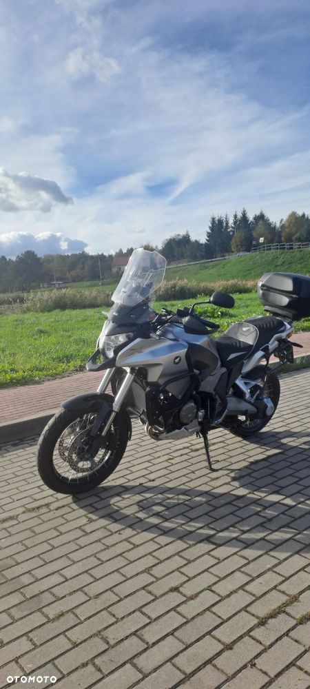 Honda VFR - 3
