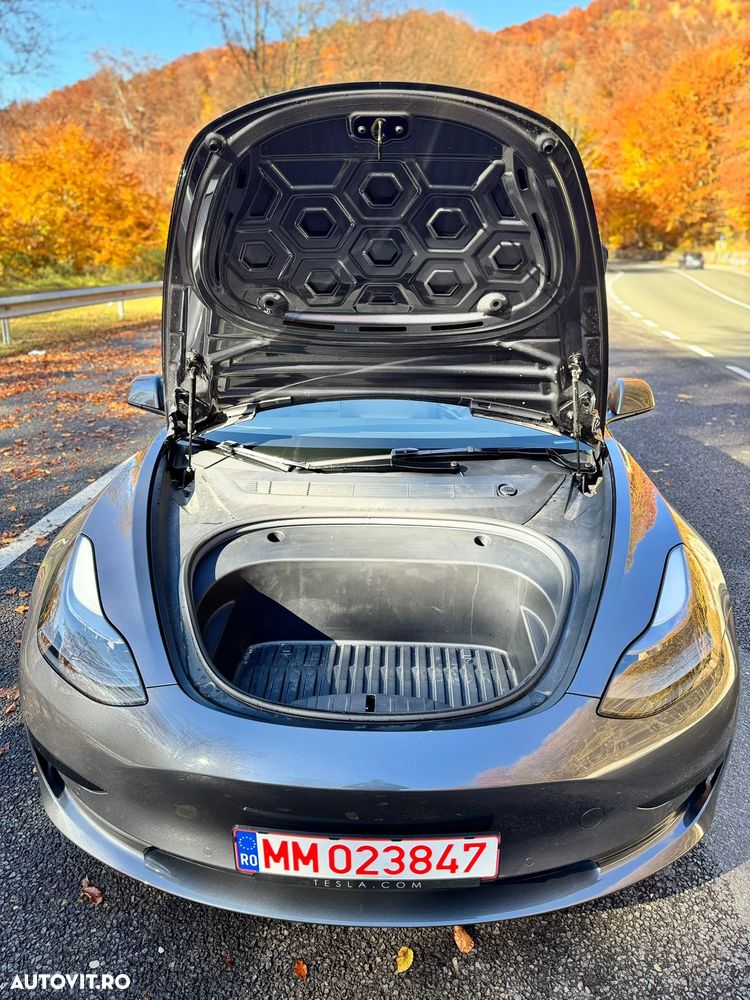 Tesla Model 3 Standard Reichweite Plus Hinterradantrieb - 5