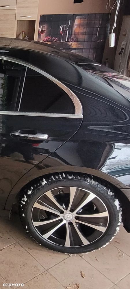 Mercedes-Benz Klasa E 220 d 9G-TRONIC - 24