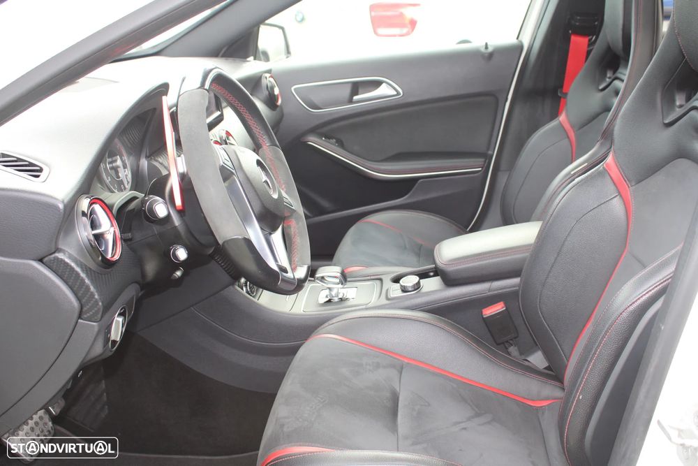 Mercedes-Benz A 45 AMG 4-Matic - 19