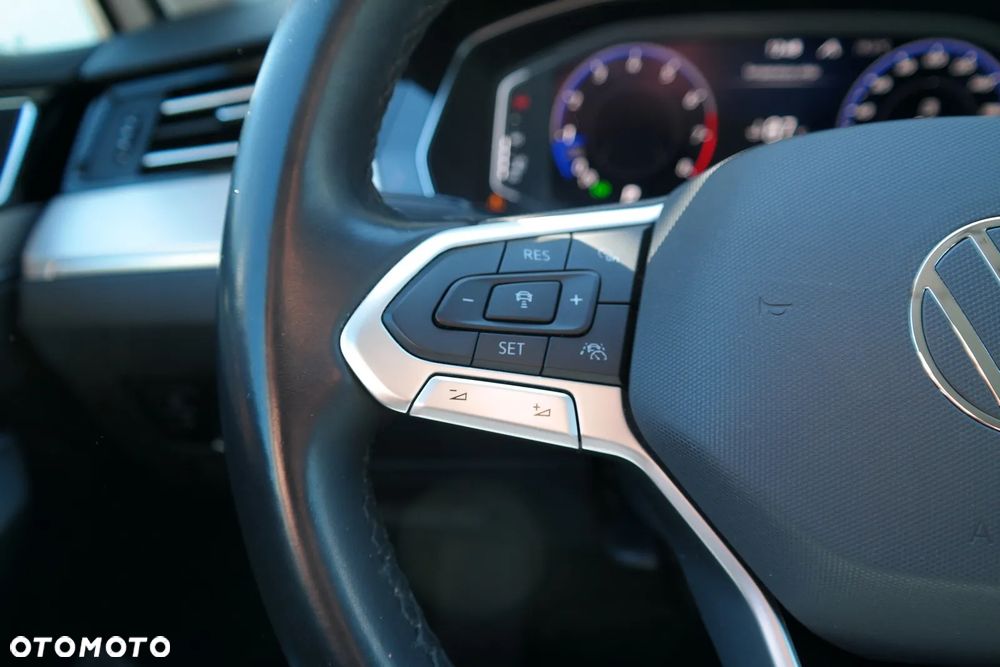 Volkswagen Passat 2.0 TSI Elegance DSG - 17