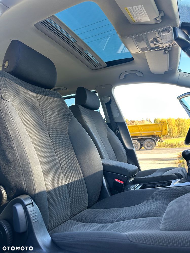 Volkswagen Passat - 31