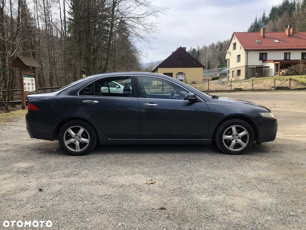 Honda Accord 2.0 Executive - 8