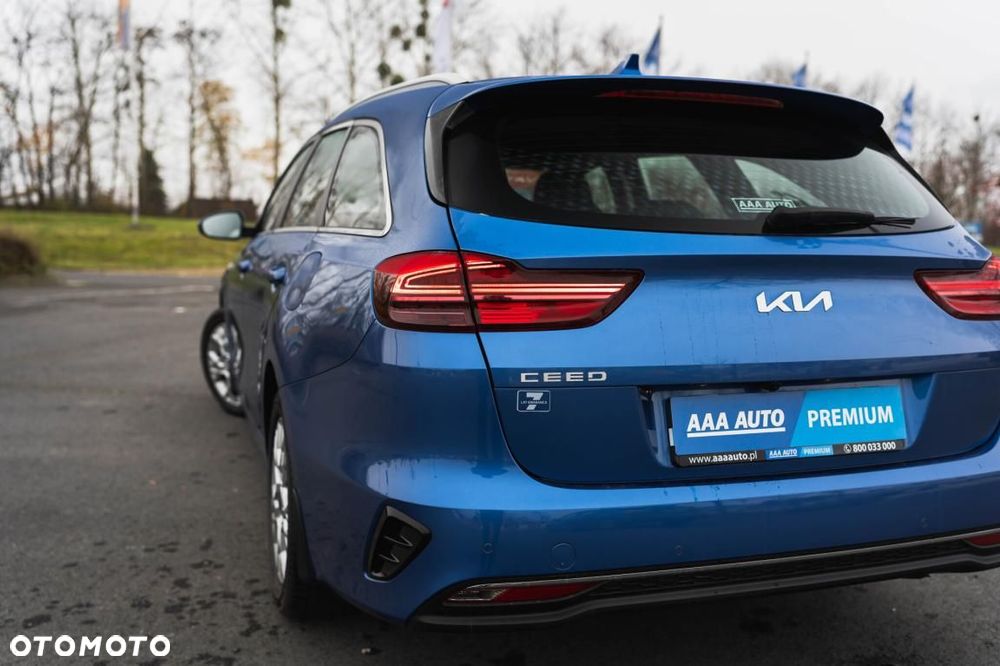 Kia Ceed - 11