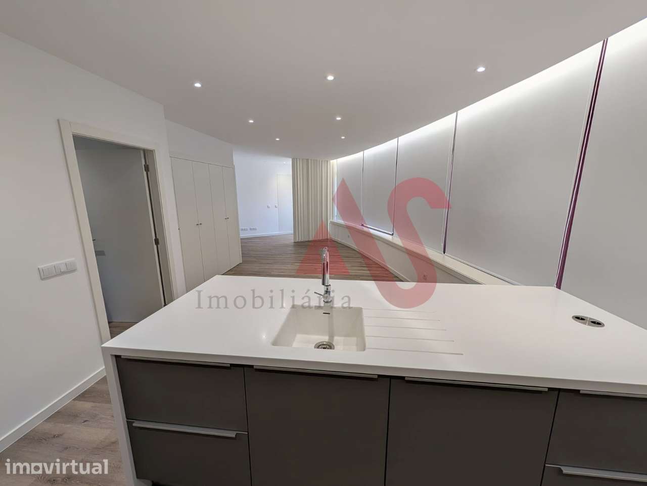 Apartamento T2 completamente renovado com Suíte e Cozinha Open Space | - Grande imagem: 4/17