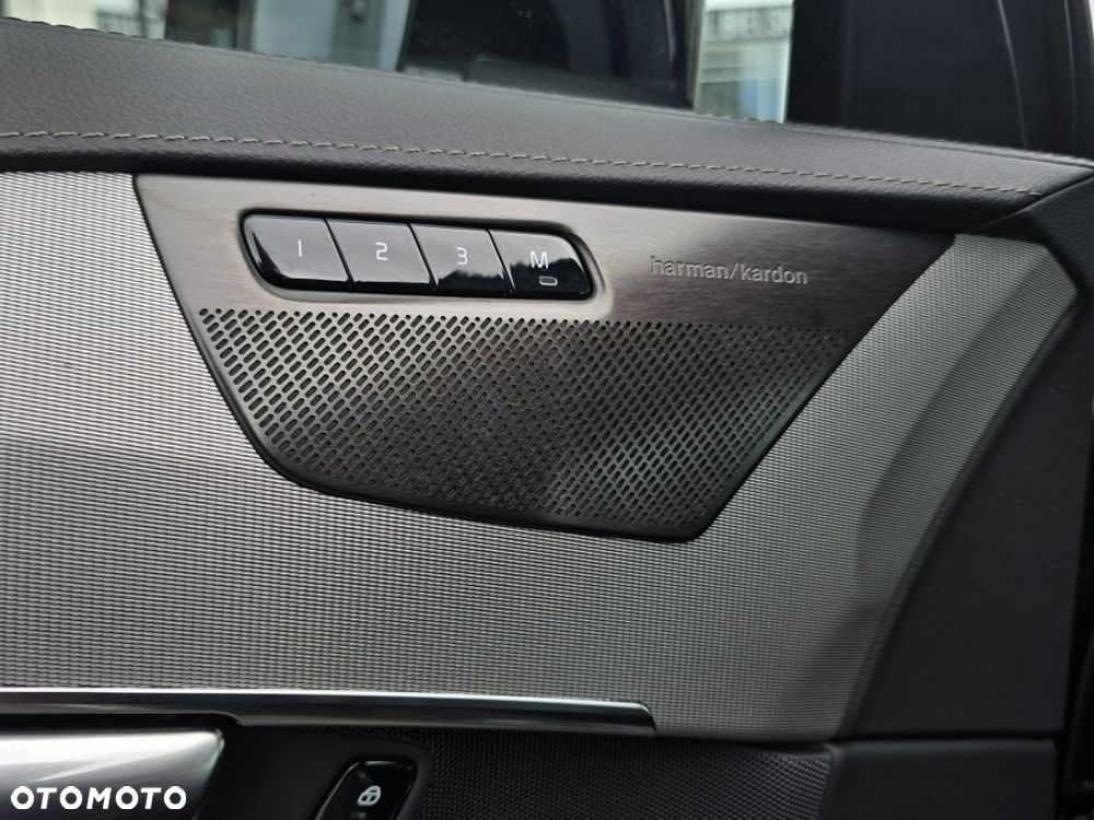 Volvo XC 90 T8 AWD Plug-In Hybrid Plus Bright 7os - 25