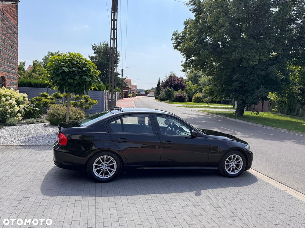 BMW Seria 3 320d DPF Efficient Dynamics Edition - 7