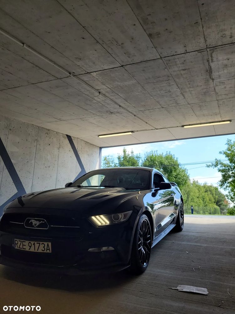 Ford Mustang Fastback GT - 7