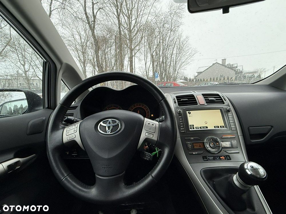 Toyota Auris - 17