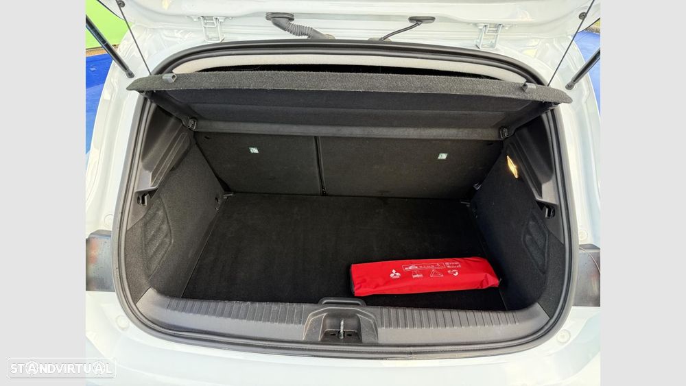 Mitsubishi Colt 1.0 MPI-T Invite - 17