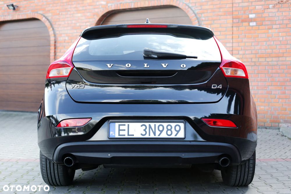 Volvo V40 D4 Drive-E R-Design Momentum - 4