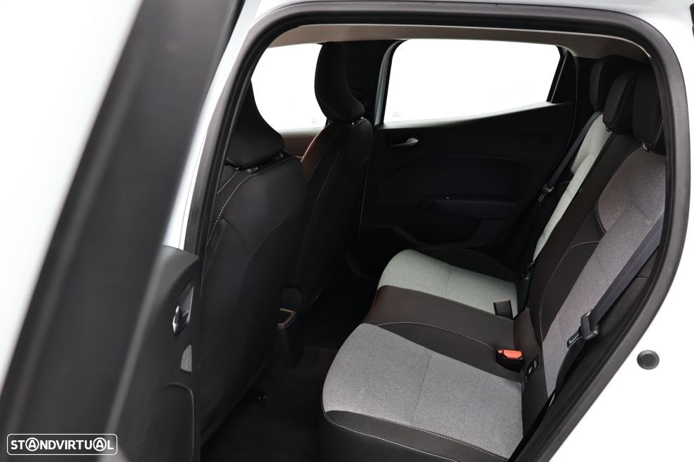 Renault Clio 1.0 TCe Evolution - 24