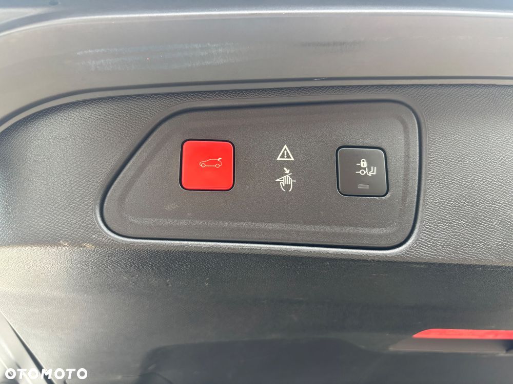 Peugeot 3008 BlueHDi 180 Stop & Start EAT6 GT - 34