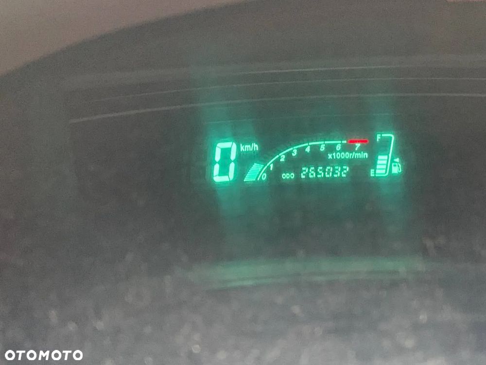 Toyota Yaris 1.0 Base - 8