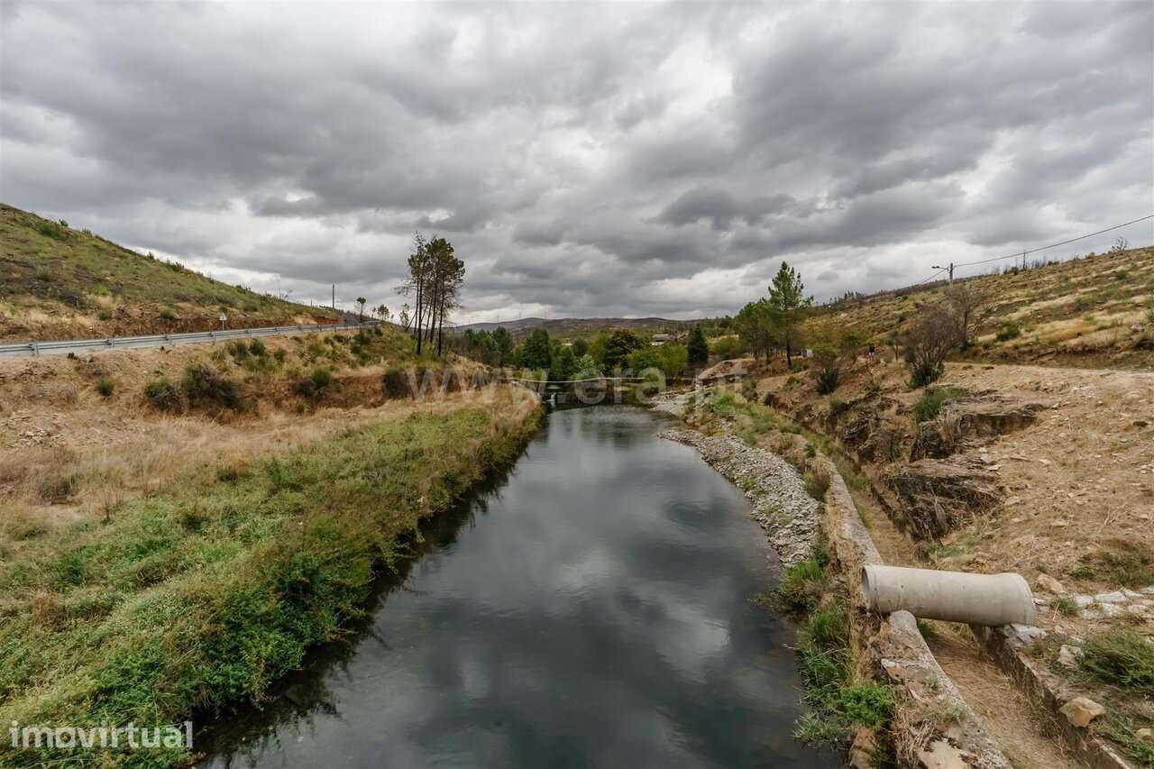 Terreno com ruina / Covilhã, Sobral de São Miguel - Grande imagem: 5/20