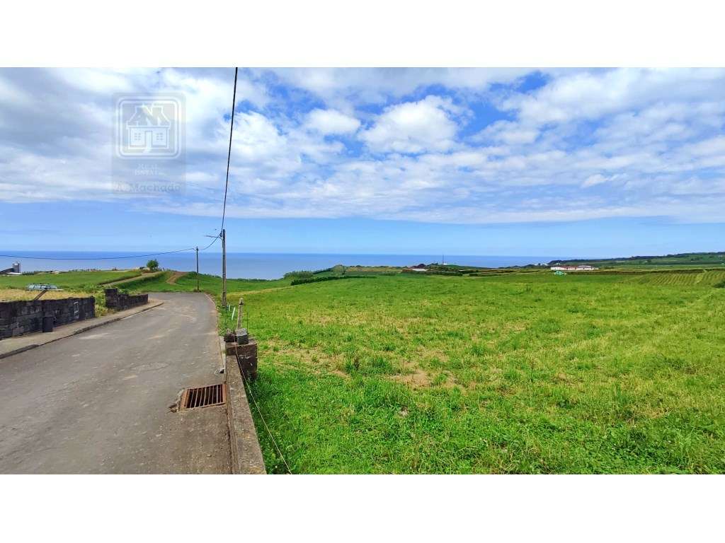 VENDA de AMPLO TERRENO URBANO com VISTA MAR - Santo António Nordest... - Grande imagem: 2/19