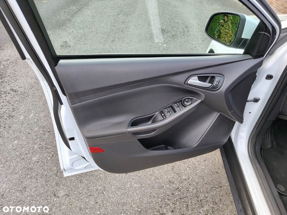 Ford Focus SW 1.5 EcoBoost S&S ACTIVE - 33