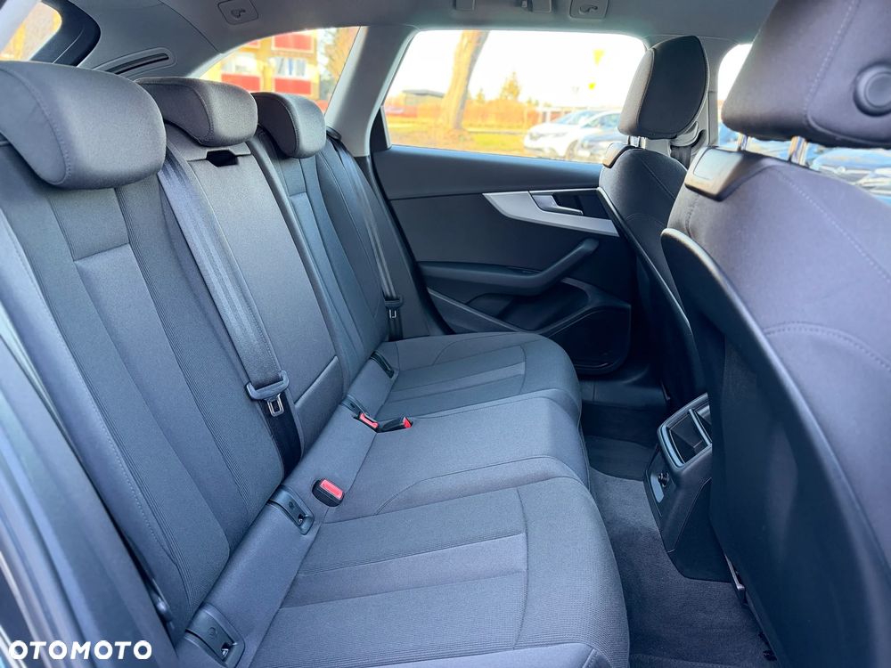 Audi A4 Avant 30 TDI S tronic advanced - 22