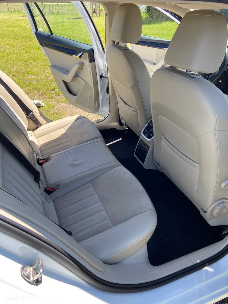Skoda Octavia ver-1-4-tsi-elegance-dsg - 7