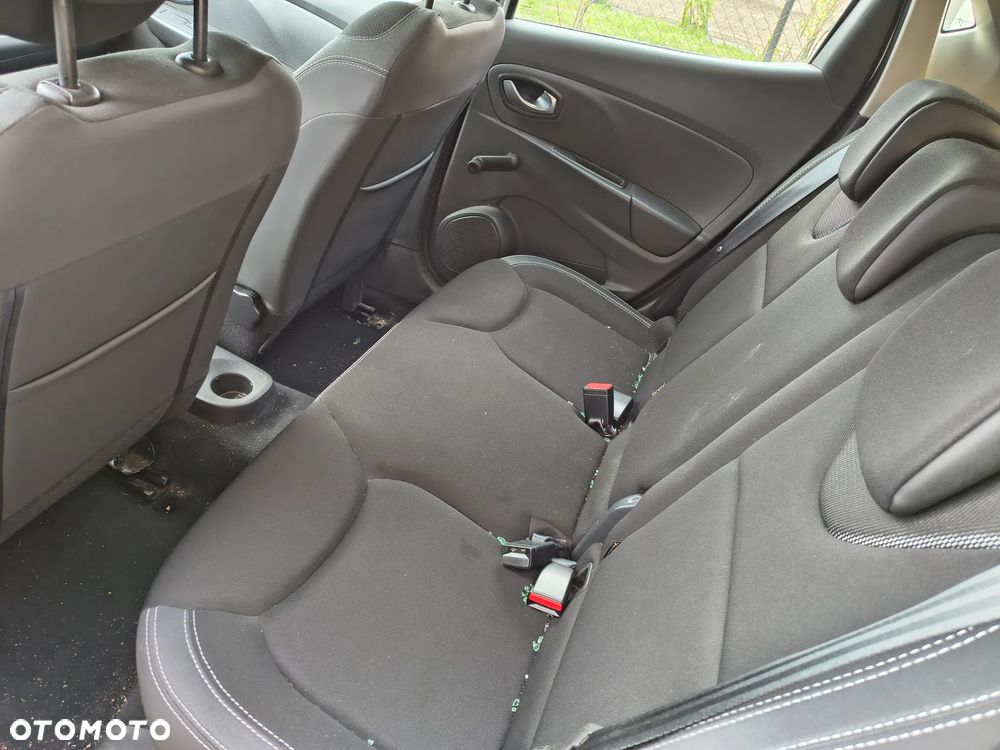 Renault Clio - 14