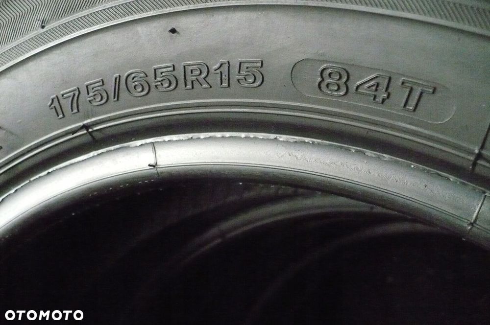2x BRIDGESTONE Blizzak LM30 175/65R15 6,4mm 6,6mm 2022 - 2