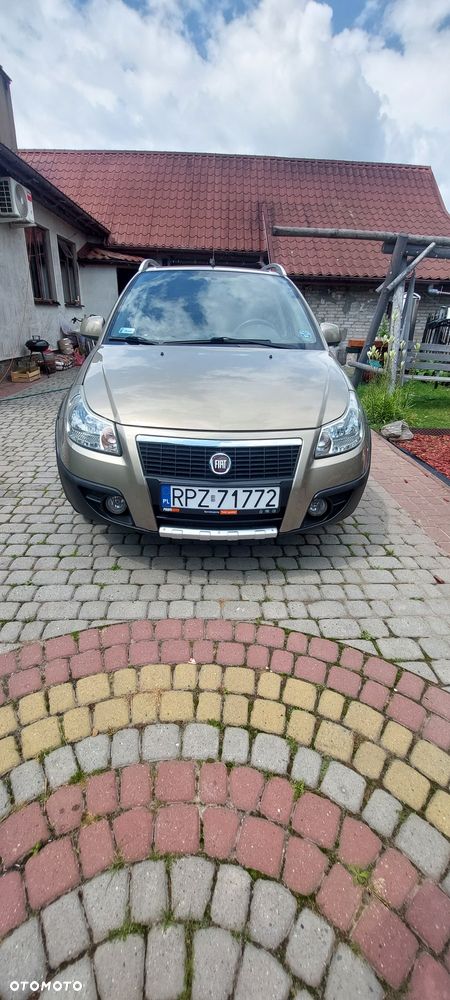 Fiat Sedici - 2