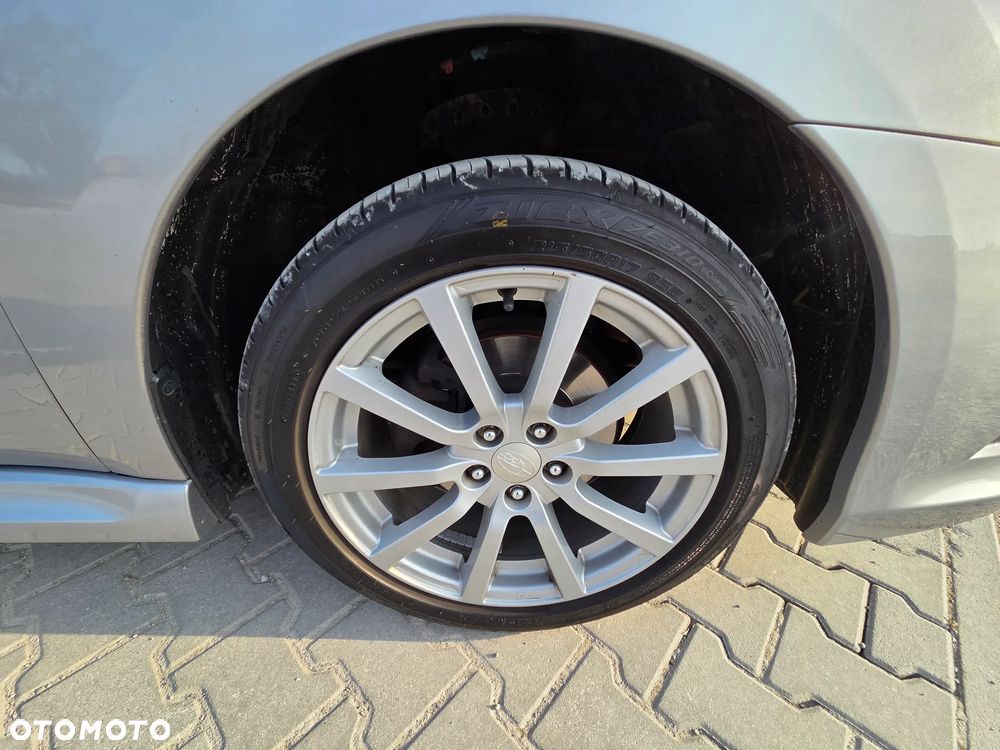 Subaru Legacy - 12