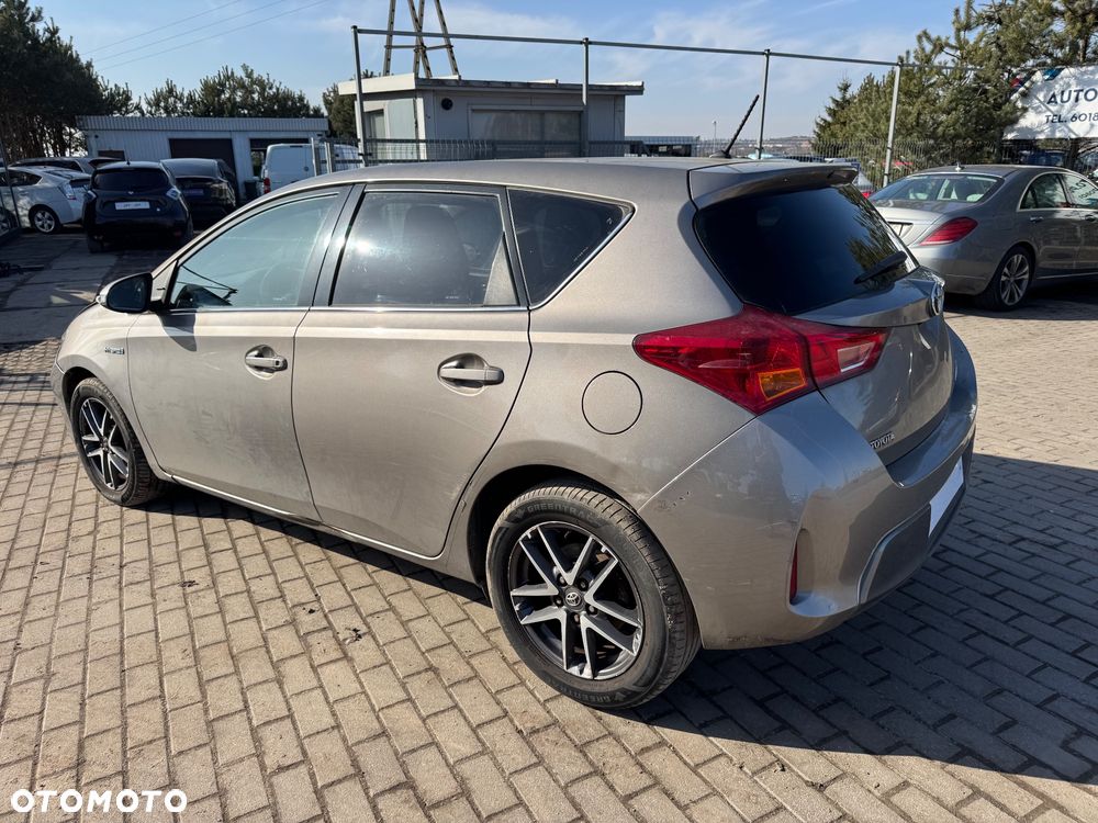 Toyota Auris Hybrid 135 Premium - 3