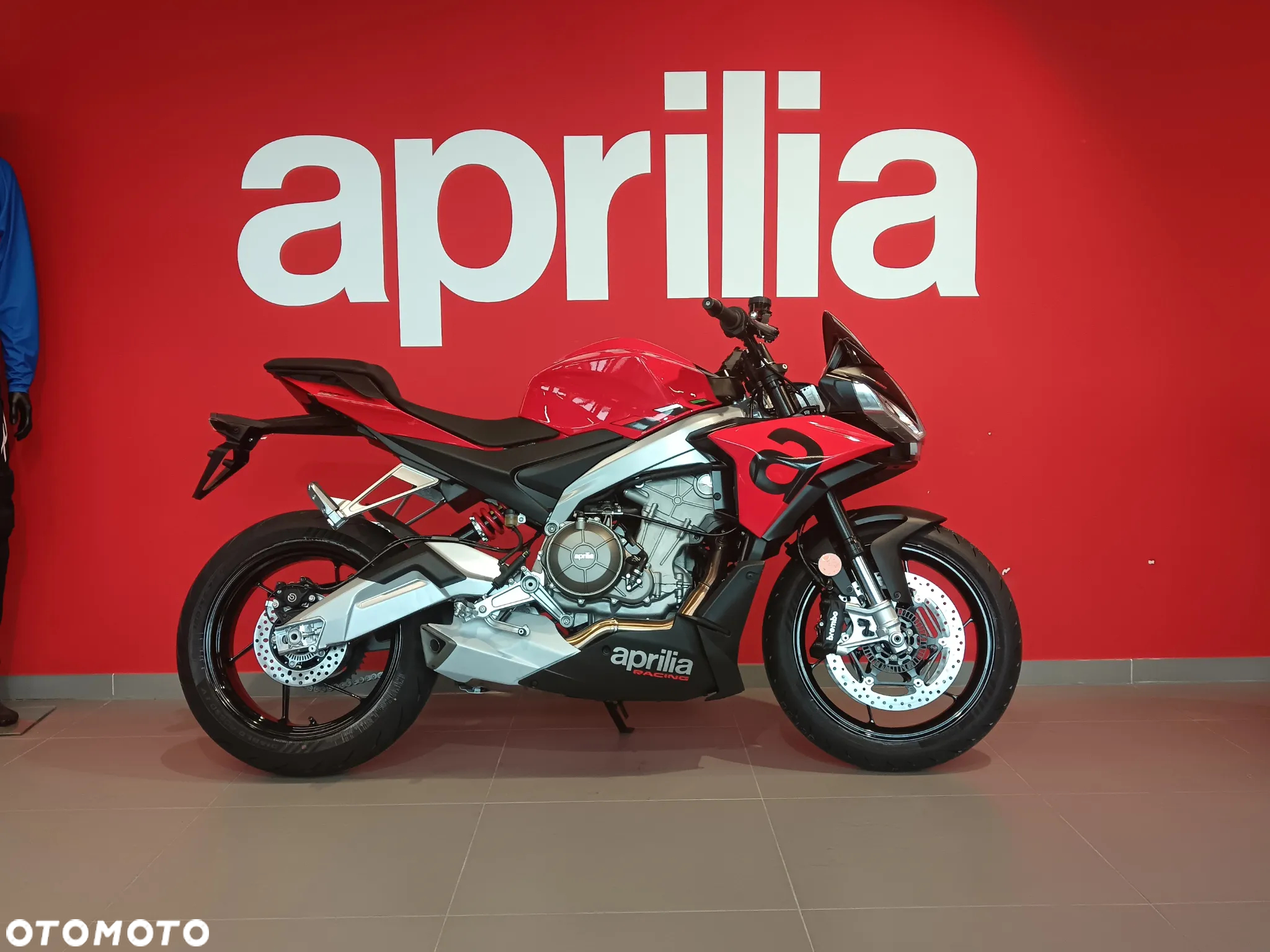 Aprilia Tuono - 4
