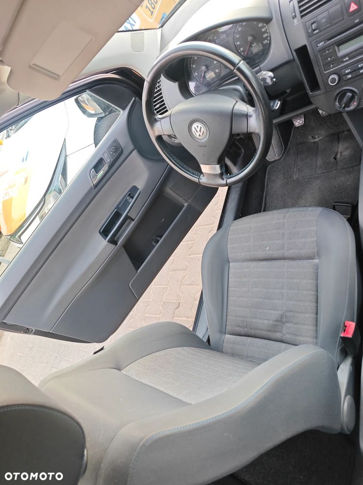 Volkswagen Polo - 9