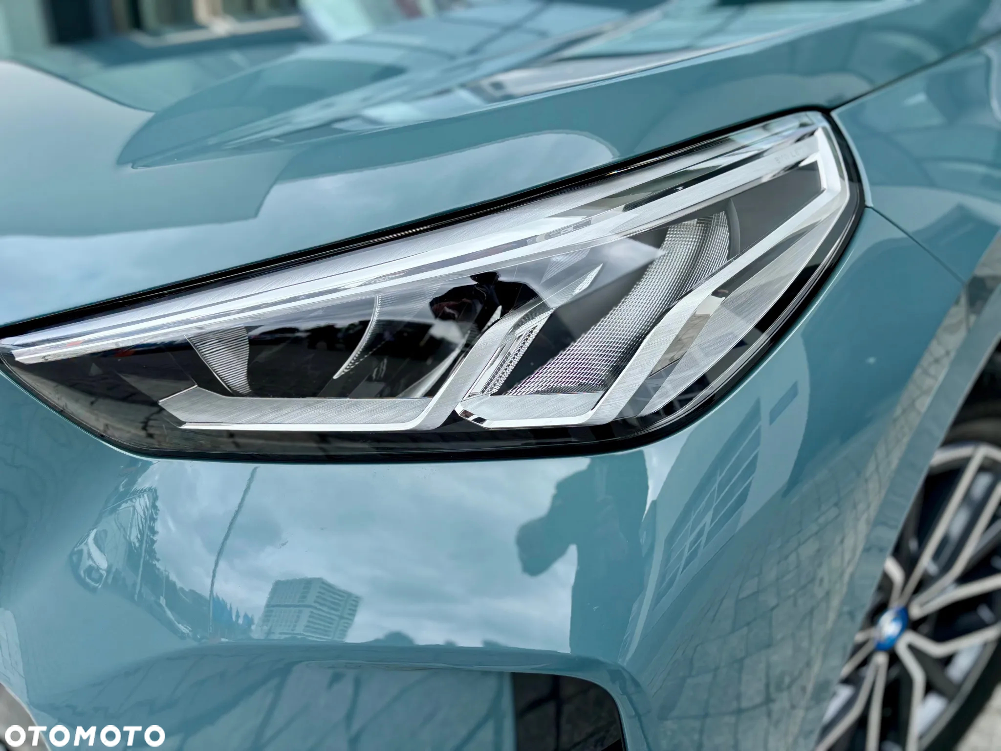 BMW iX1 xDrive30 66.5kWh M Sport Edition - 4