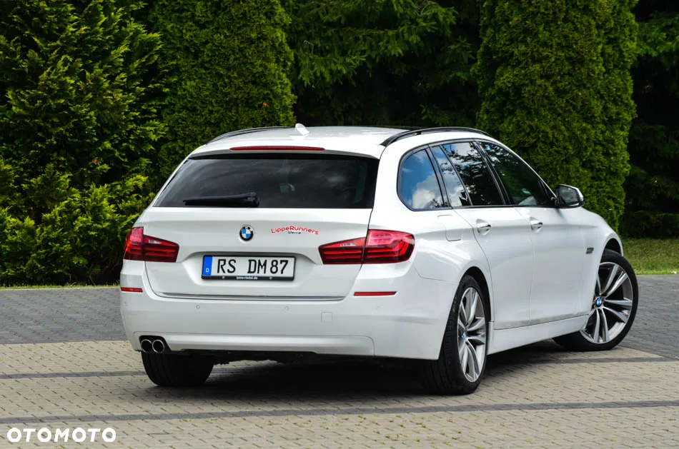 BMW Seria 5 520d Touring Luxury Line - 13