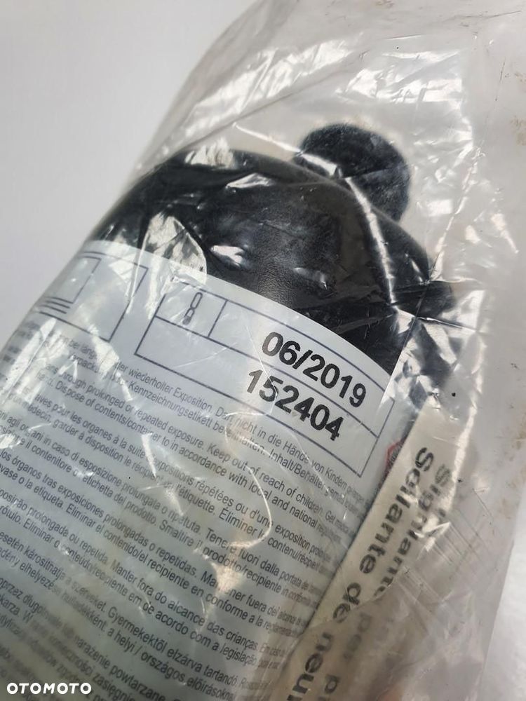 KLEJ DO KÓŁ VW NEW BEETLE II 8E0012619A - 2