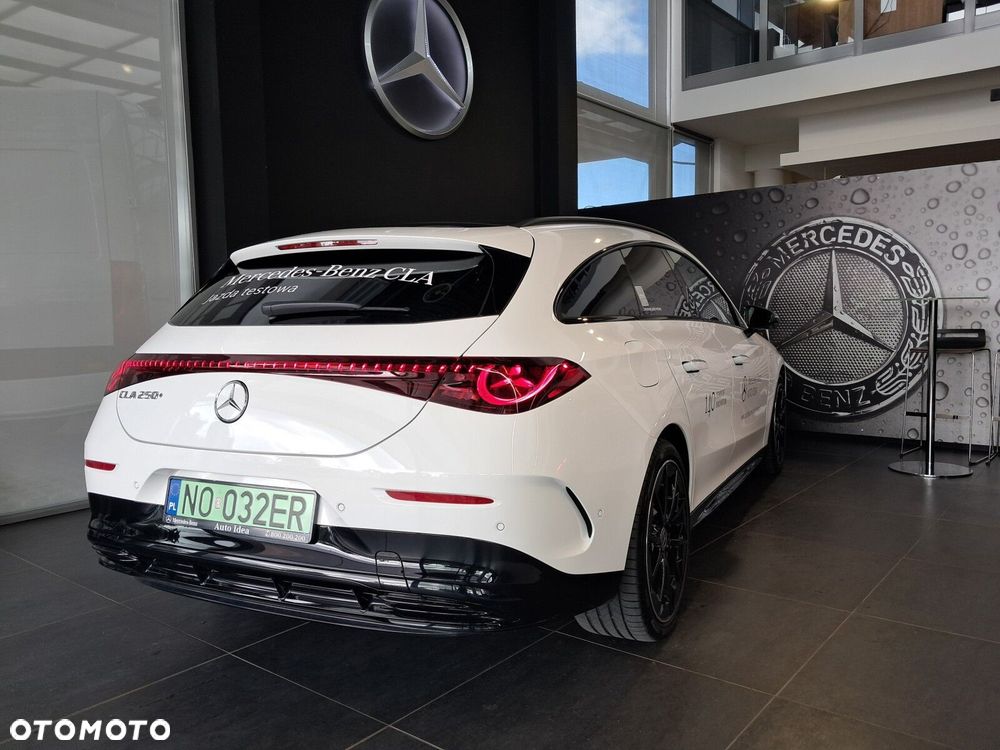 Mercedes-Benz CLA - 27