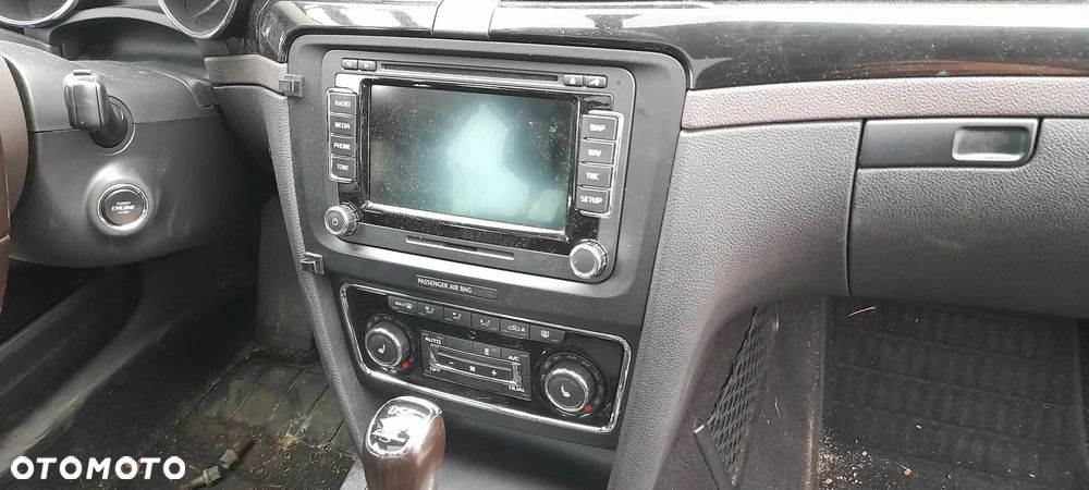 SKODA SUPERB 2 II LIFT 13-15r zbiornik paliwa 2,0 tdi - 12