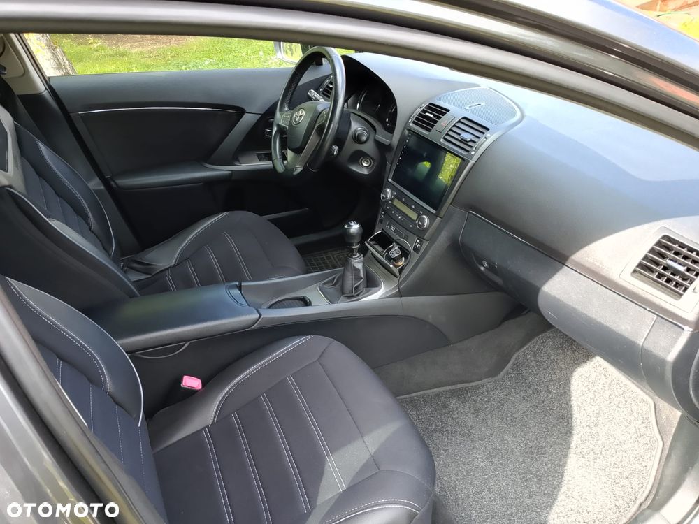 Toyota Avensis - 5